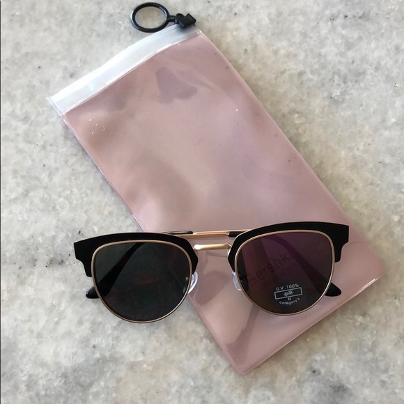 Accessories - Black & gold frame sunglasses, reflective lens